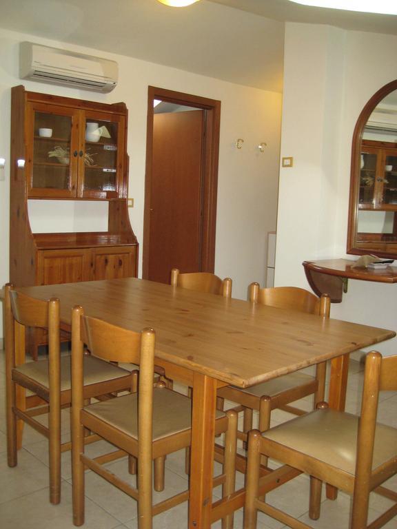 ريميني Residence La Villetta الغرفة الصورة